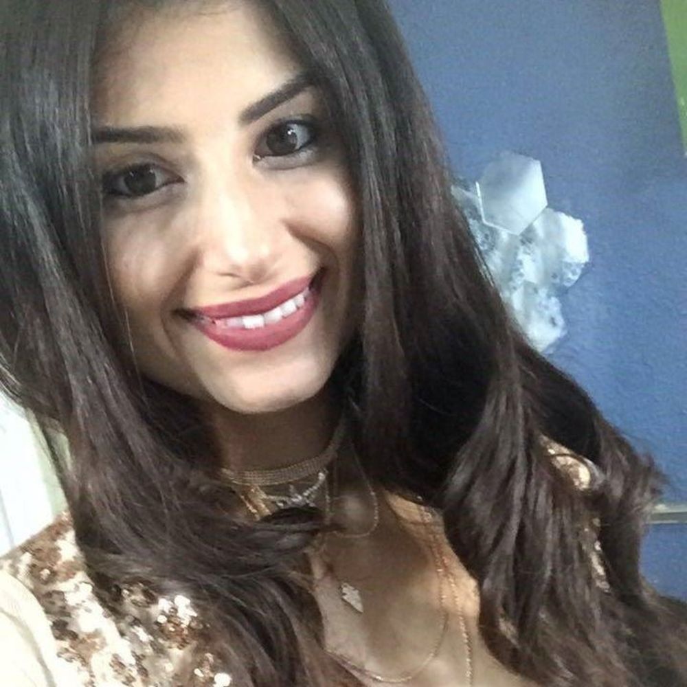 Meet your Posher, Naureen